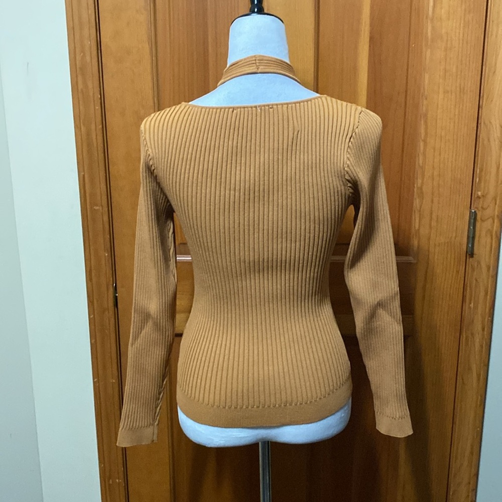NWT MINKPINK Gianna Crisscross Ribbed-Knit Sweater - Picture 4 of 4